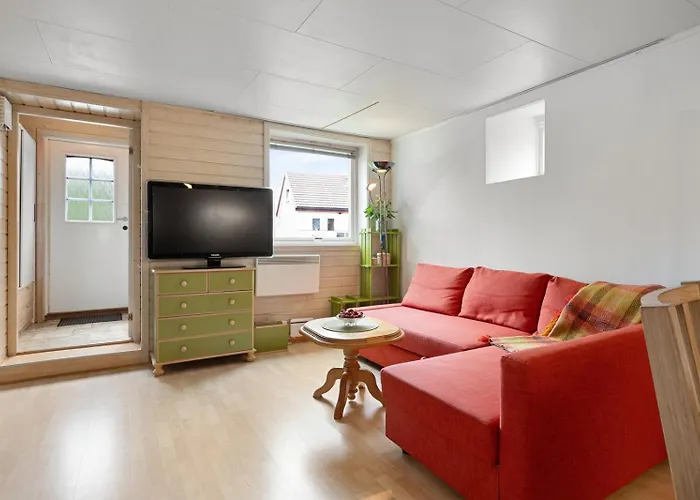 In Cozy 7 Min Walk From The Center