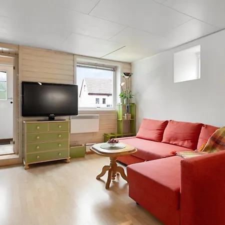 In Cozy 7 Min Walk From The Center